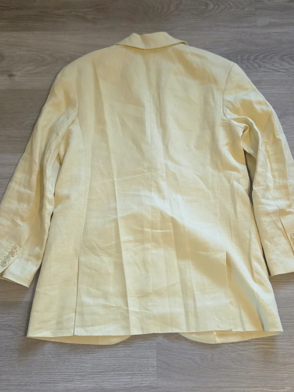 Madewell Yellow Linen-Blend Relaxed Blazer .They run big and fit like a size M. - Picture 9 of 9
